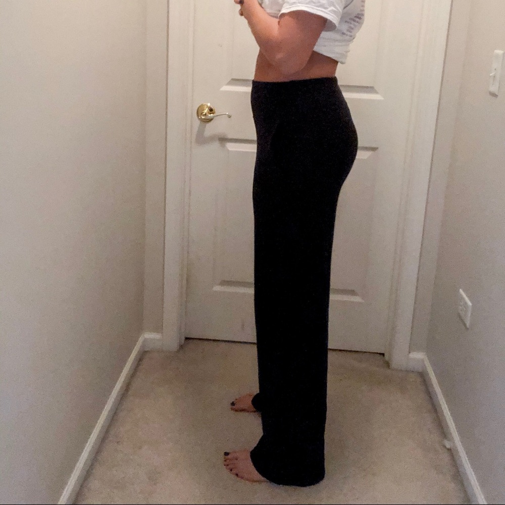 Lululemon wide leg pants 👟
